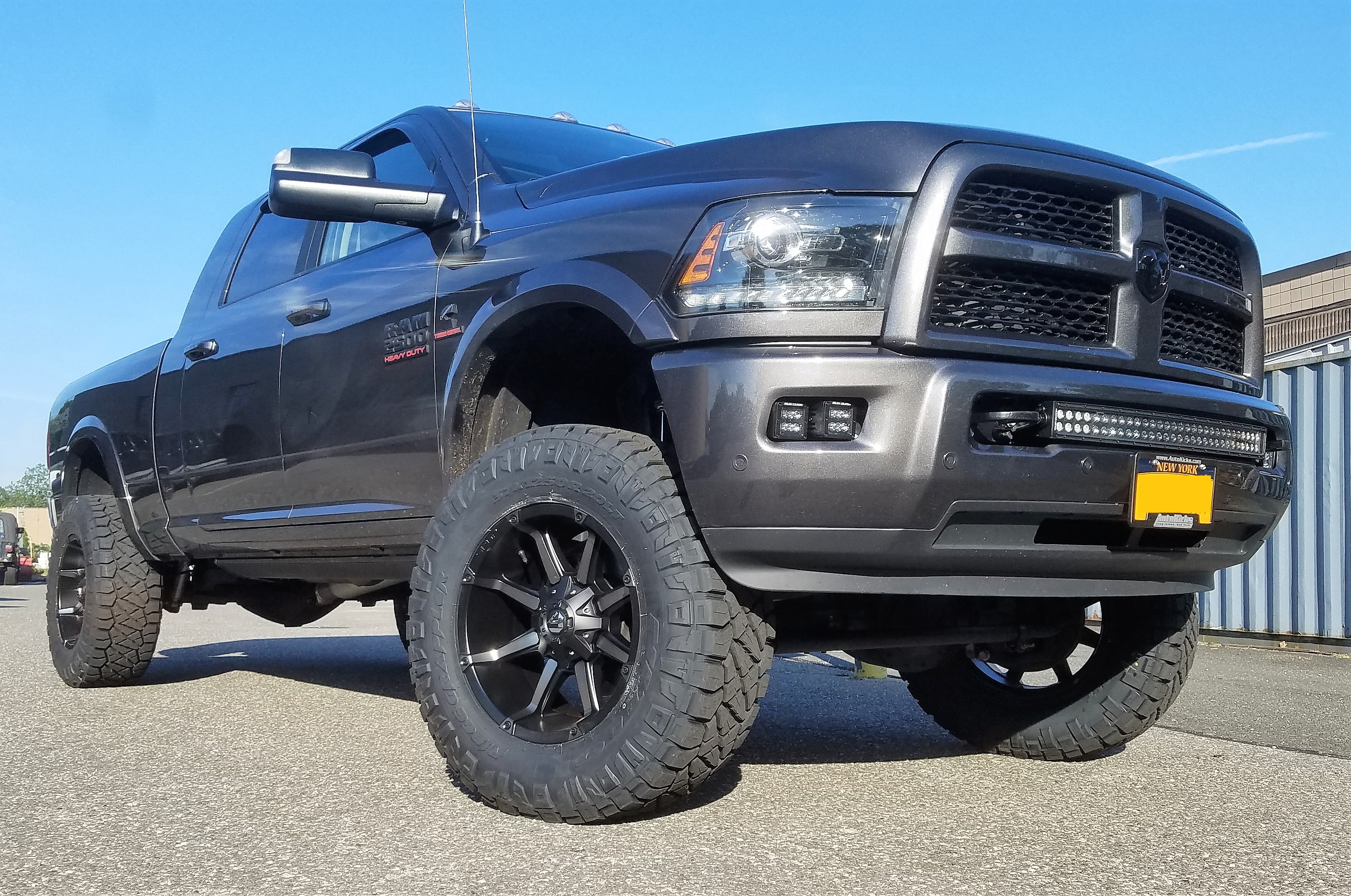 Lift Ram 1500 by Autokicks